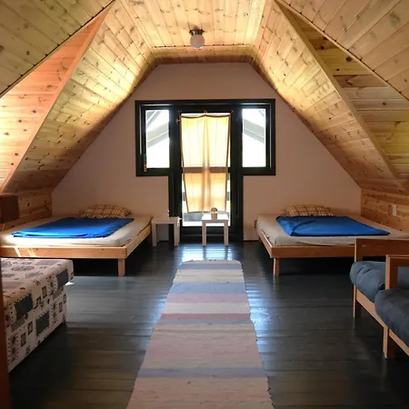Bed&more Almaspuszta Guest house